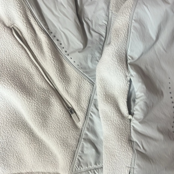 Lululemon Athletica Light Gray off white Ski running Jacket - Picture 3 of 7